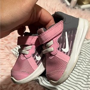 Baby girl Nikes 3c